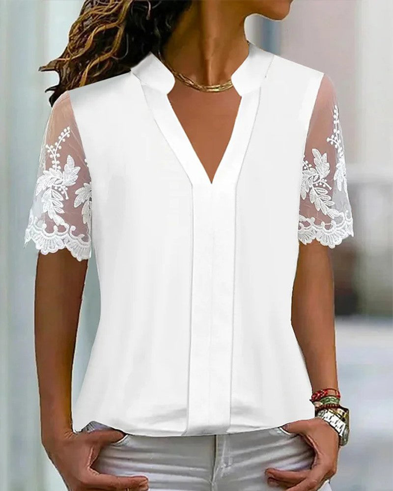 Damenbluse mit Patchworkspitze