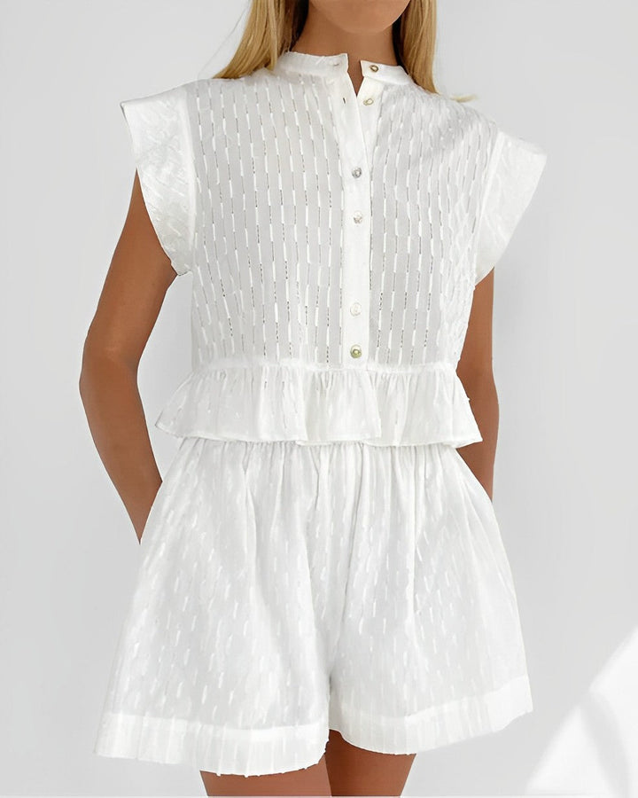 Frauen Kleidung Set mit Rüschenbluse und Shorts