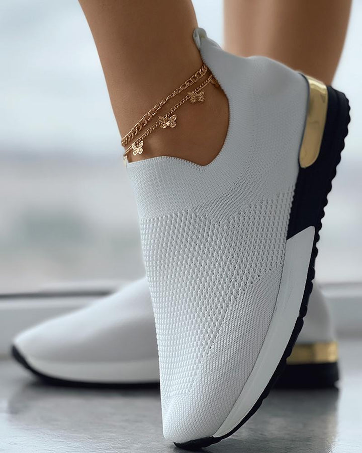 Damen Stricksneaker mit goldfarbenem Akzent
