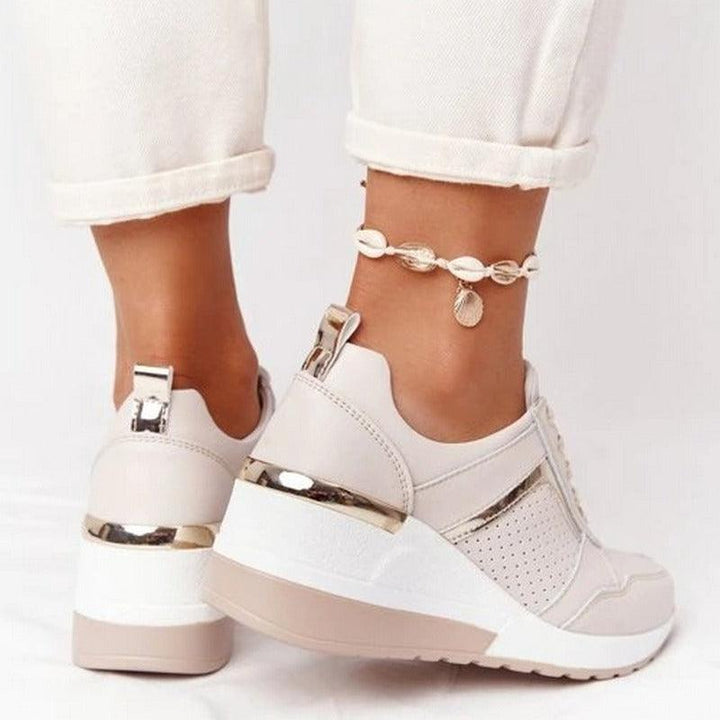 Damen Keil-Sneaker mit Perforierungen