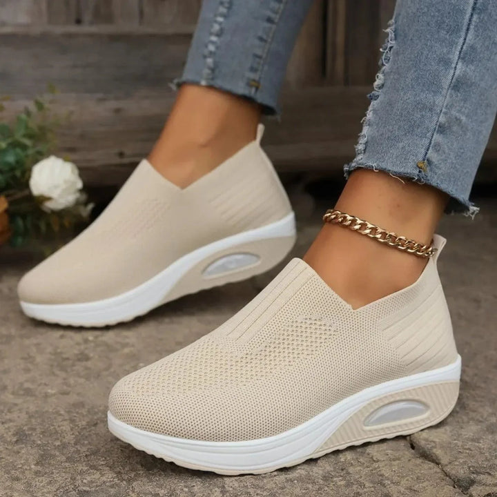 Damen Slip-On Mesh-Plateau-Sneaker mit Luftgepolsterter Sohle
