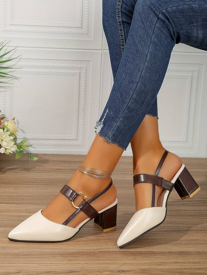 Damenschuhe mit Absatz und Knöchelriemen