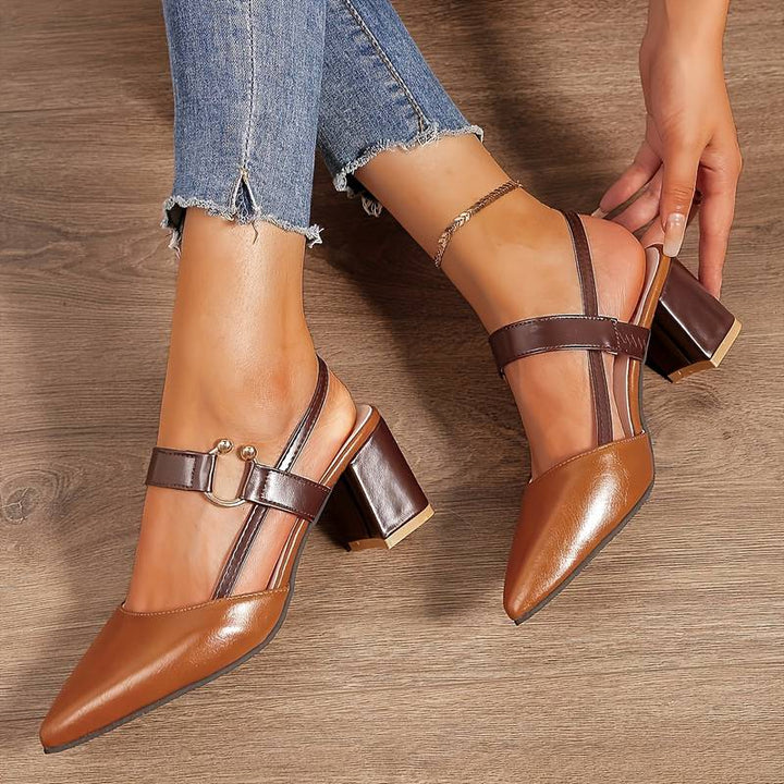 Damenschuhe mit Absatz und Knöchelriemen