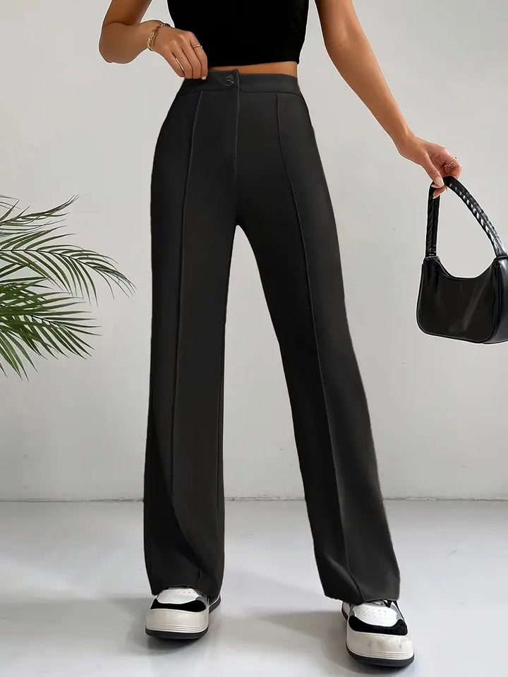 Gerade geschnittene Damenhose mit Seitennähten