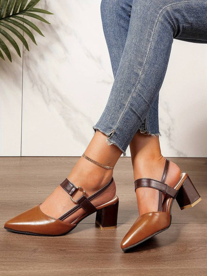 Damenschuhe mit Absatz und Knöchelriemen