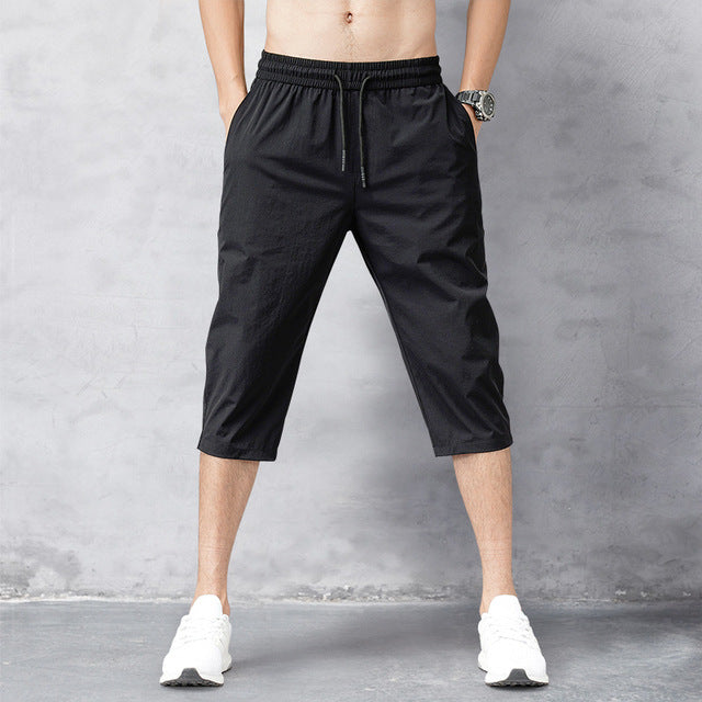 Herren Shorts in Knielänge mit Kordelzug an der Taille