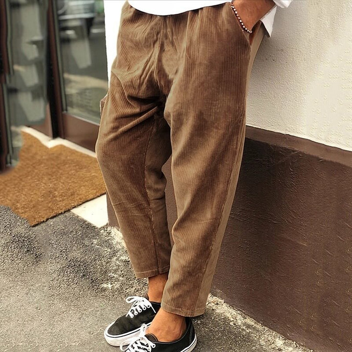 Herren Ganzjahres-Cordhose mit Taschen