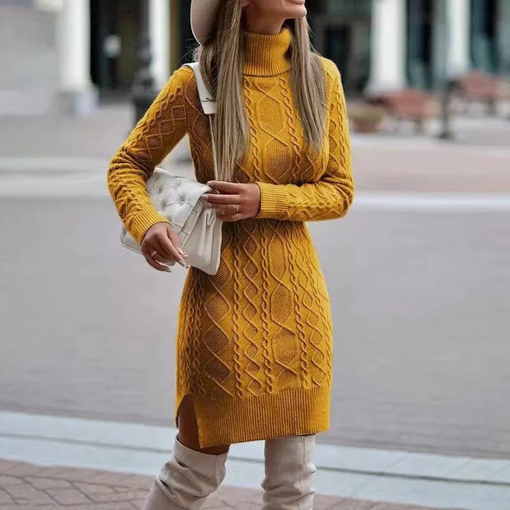 Gestricktes Damenkleid Mit Hohem Ausschnitt | Winter