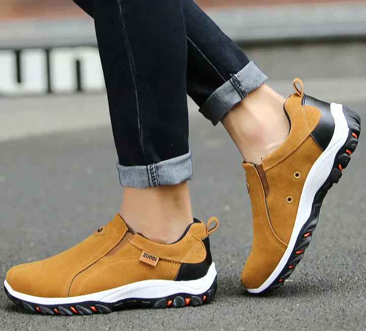 Herren Slip-On Schuhe mit Wildleder-Obermaterial und Gummisohle