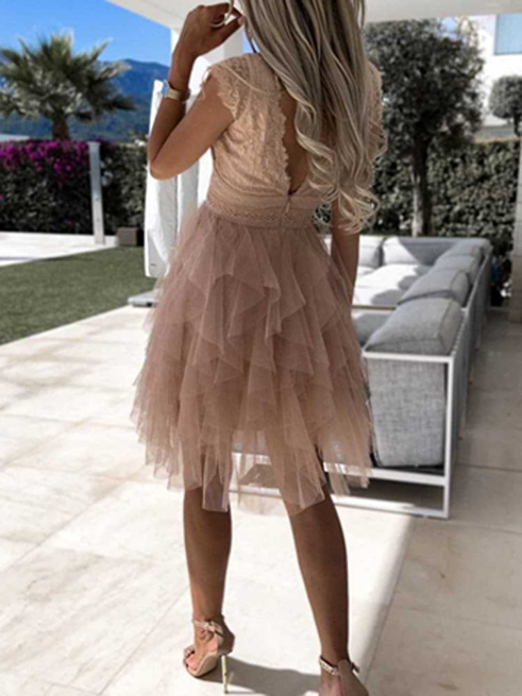 Damen-Étagenkleid mit V-Ausschnitt und Spitzenoberteil
