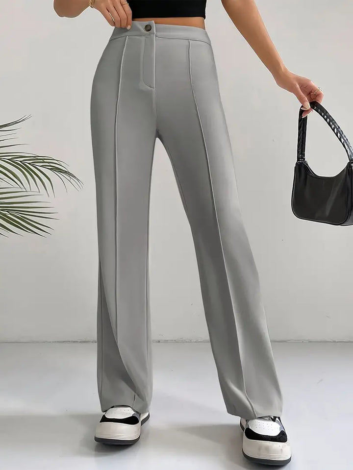 Gerade geschnittene Damenhose mit Seitennähten