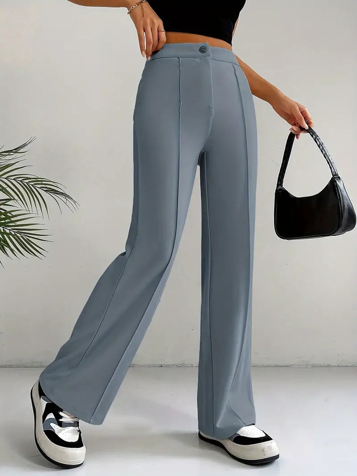 Gerade geschnittene Damenhose mit Seitennähten