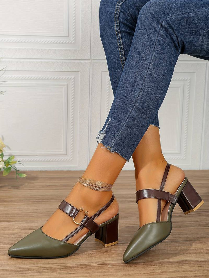 Damenschuhe mit Absatz und Knöchelriemen