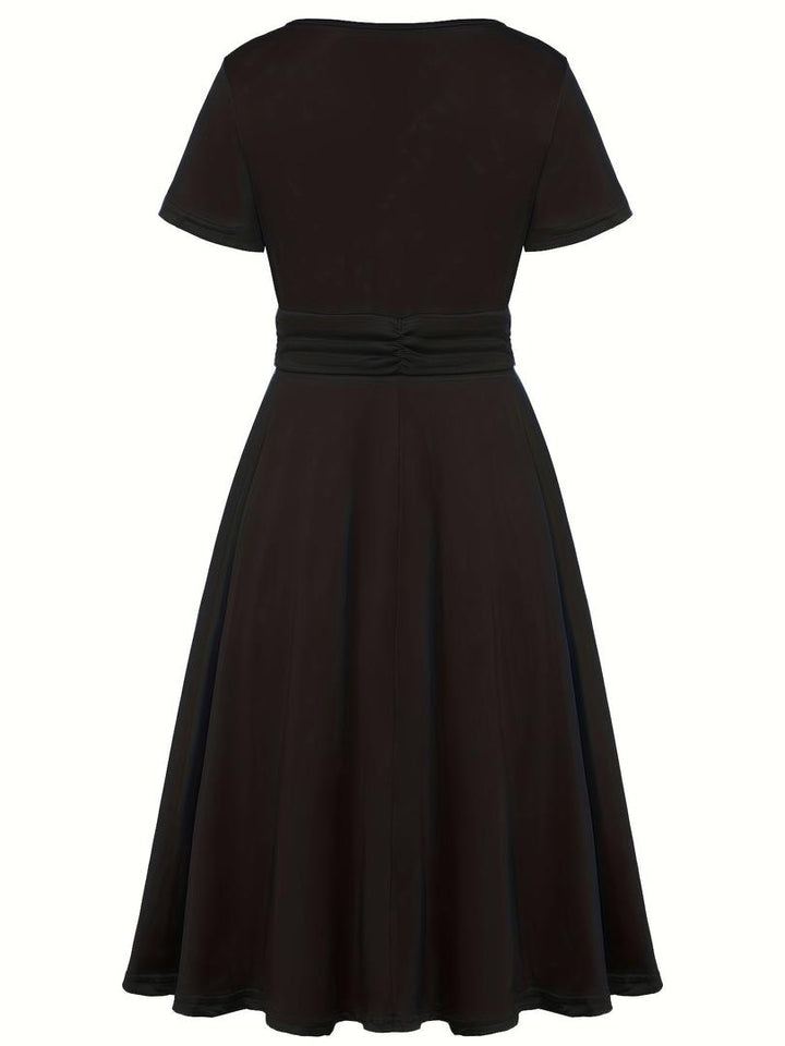 Stilvolles Abendkleid Mit V-Ausschnitt Für Damen | Midi