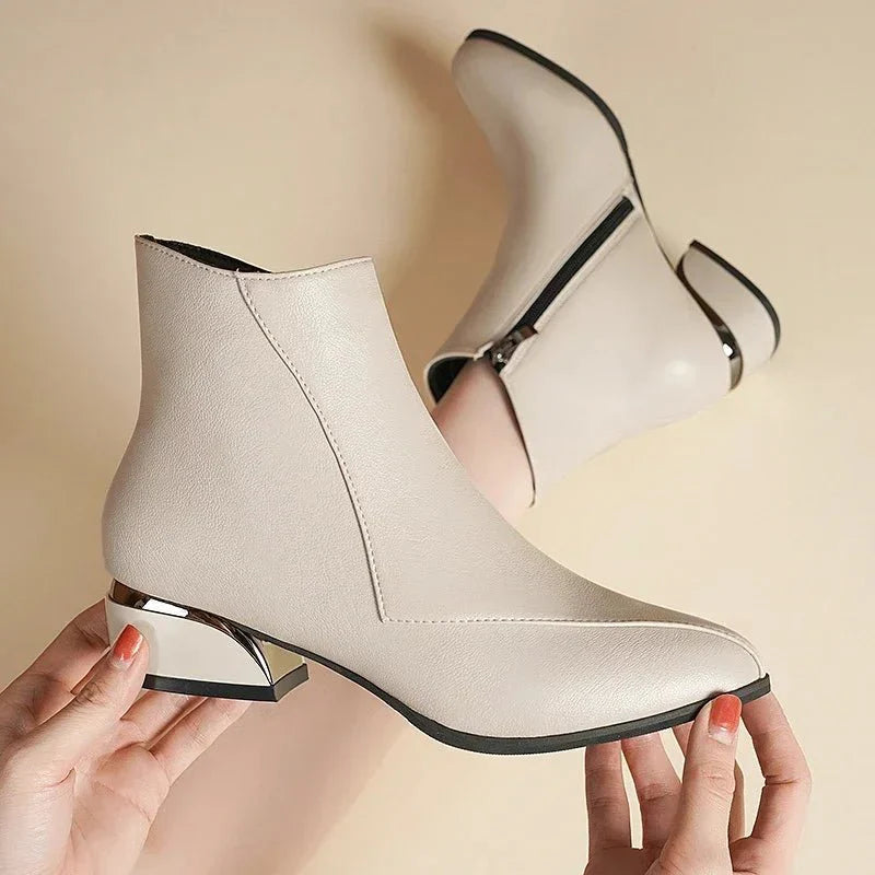 Damen Stiefeletten aus veganem Leder mit seitlichem Reißverschluss