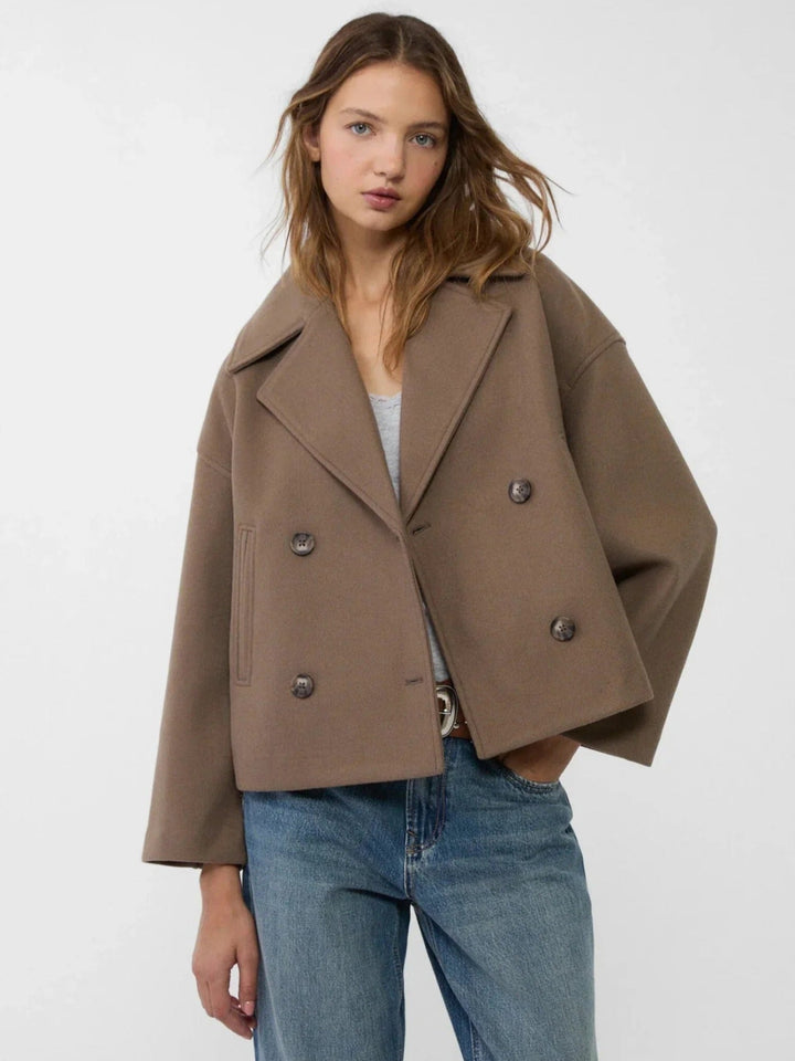 Kurze Oversized Jacke Für Damen | Knopfdetail