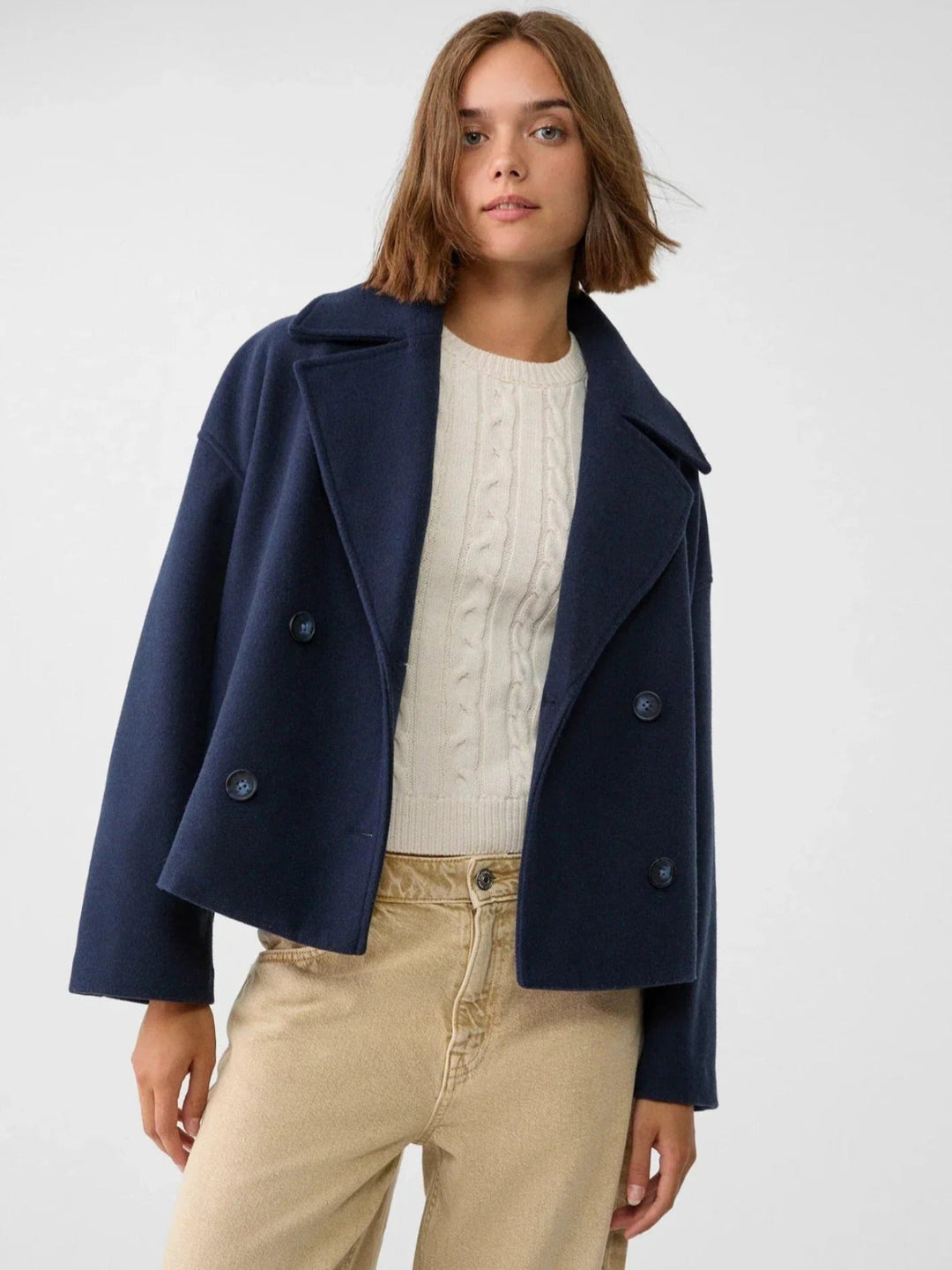 Kurze Oversized Jacke Für Damen | Knopfdetail