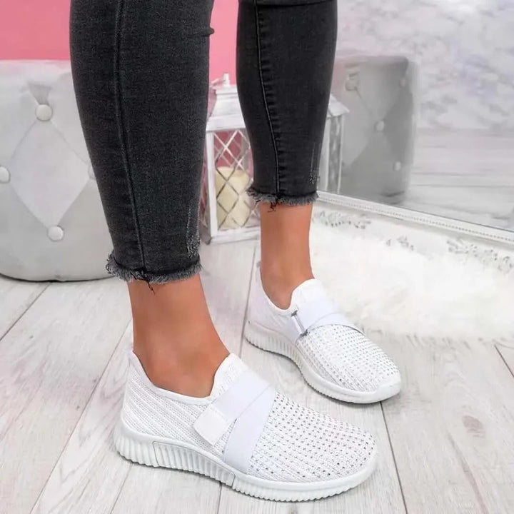 Damen T-Riemen Slip-On Sneaker mit Gummi-Obermaterial